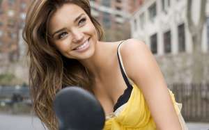 Miranda Kerr Wallpaper