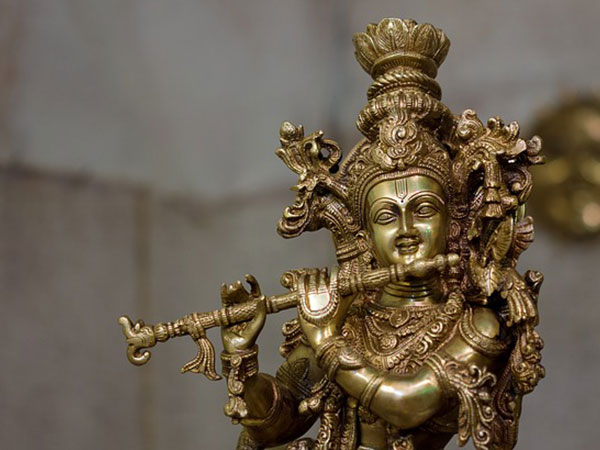 Royal Krishna Images